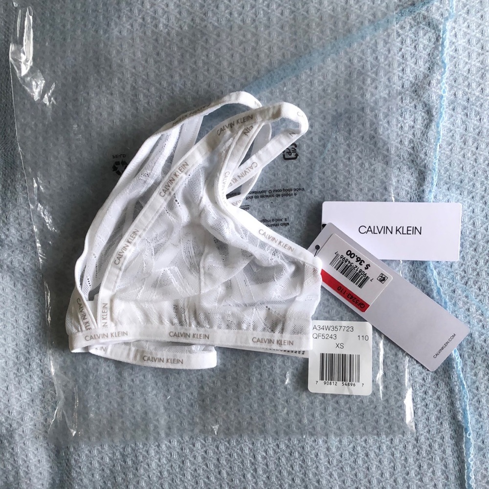 Calvin Klein Nwt SheerMarquisette Triangle bra XS